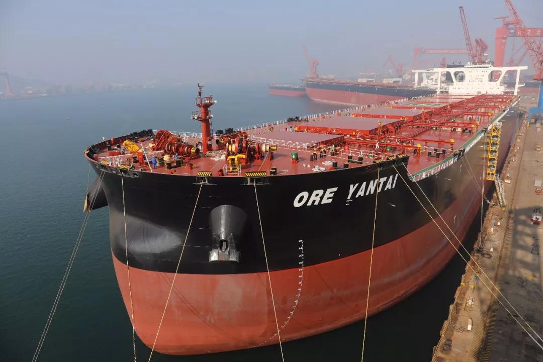 32.5萬噸巨輪“ORE YANTAI”由船東和船廠異地同步簽字交付