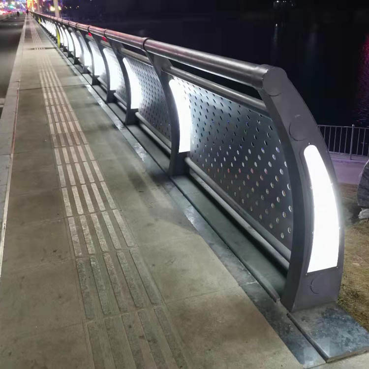 景觀(guān)燈光護(hù)欄